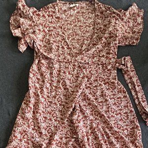 Wrap around dress with floral print by Max Studio